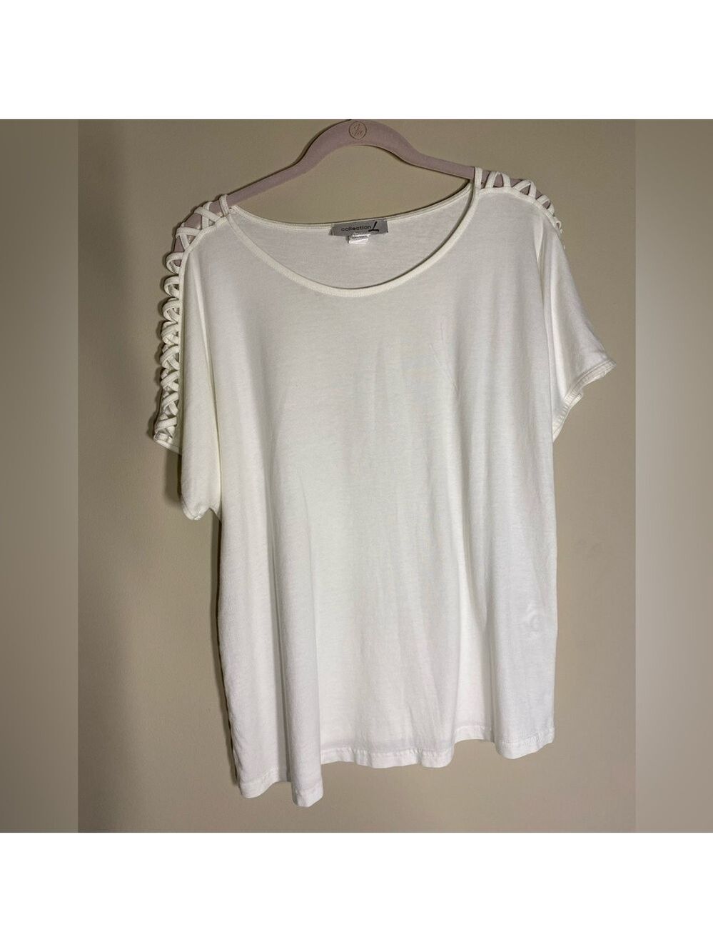 Collection L Short Sleeved White Latticed Shoulder Top 14